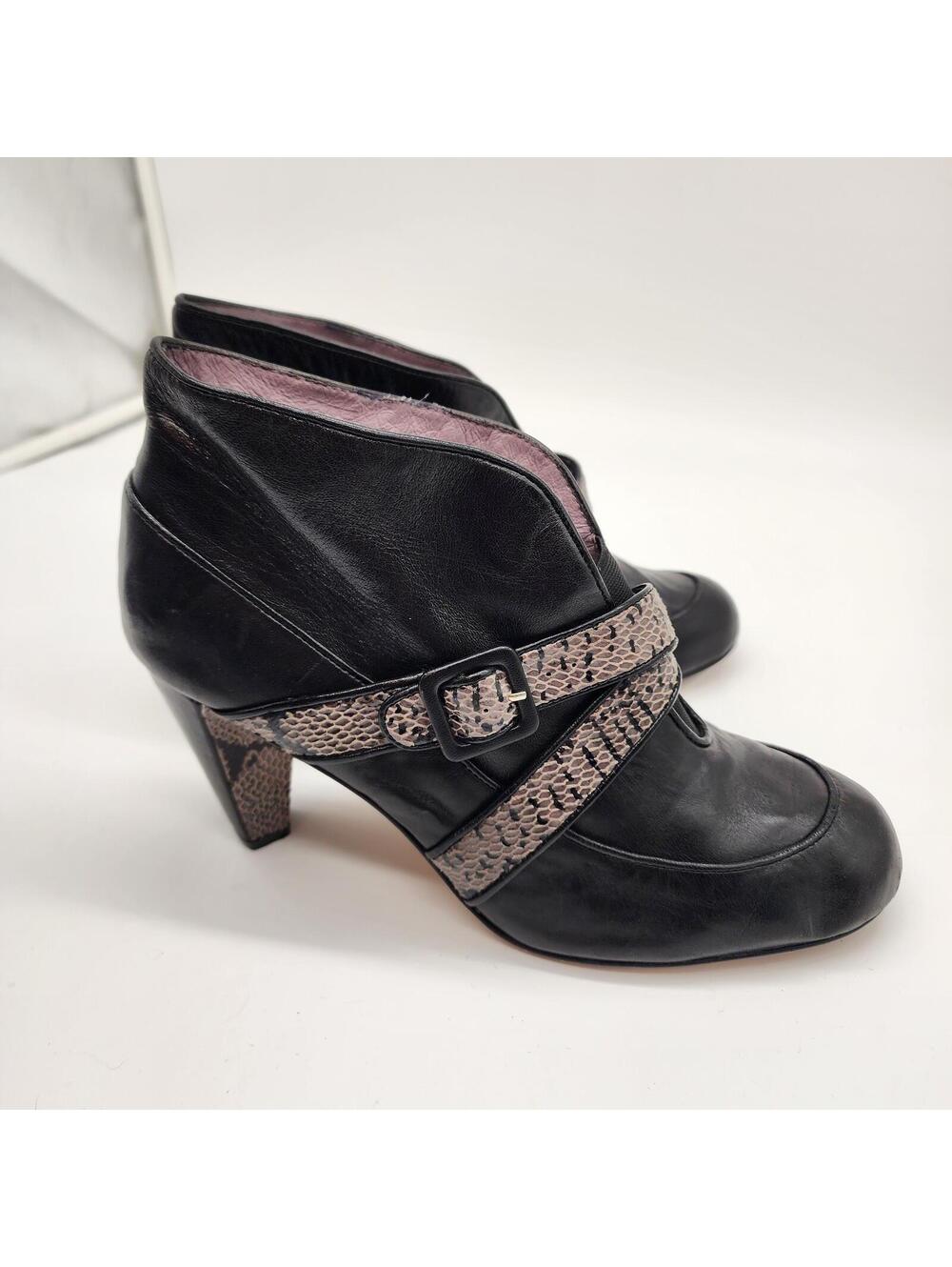 TARYN BY TARYN ROSE DELTA BOOTIES 10 beautiful